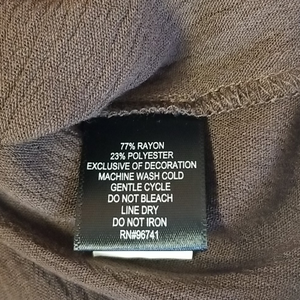 NWOT Signature Studio Top - Picture 10 of 10